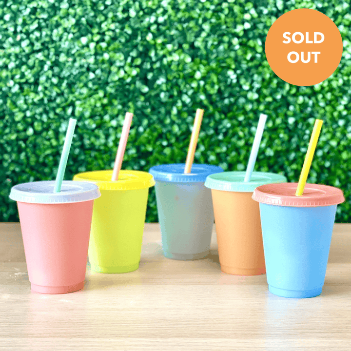 The Smoothie Bombs 5 Cups With Lids & Straws Kids Colour Changing Tumbler & Straw Set